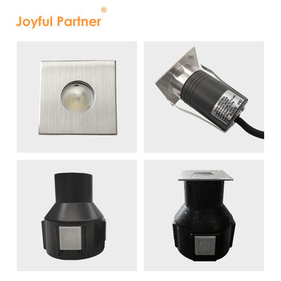 Luminárias de piso em recessos subterrâneos